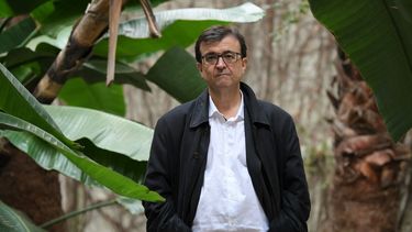 (ARCHIVO) El escritor español Javier Cercas posa durante la presentación de su nuevo libro Independencia en Barcelona el 3 de marzo de 2021. &nbsp;