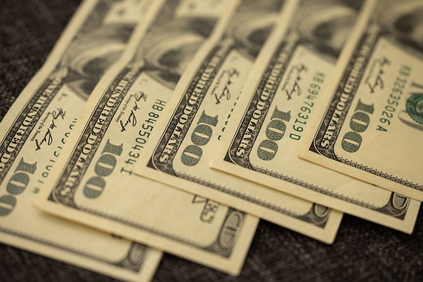 El euro y la libra esterlina cerraron el año con una estabilidad cambiaria frente al dólar
