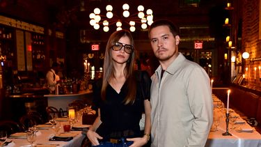 Barbara Palvin y Dylan Sprouse asistieron a una cena privada organizada por PAIGE en Carbone, en Sadelles, el 10 de septiembre de 2025 en la ciudad de Nueva York, con motivo de la Semana de la Moda de Nueva York.