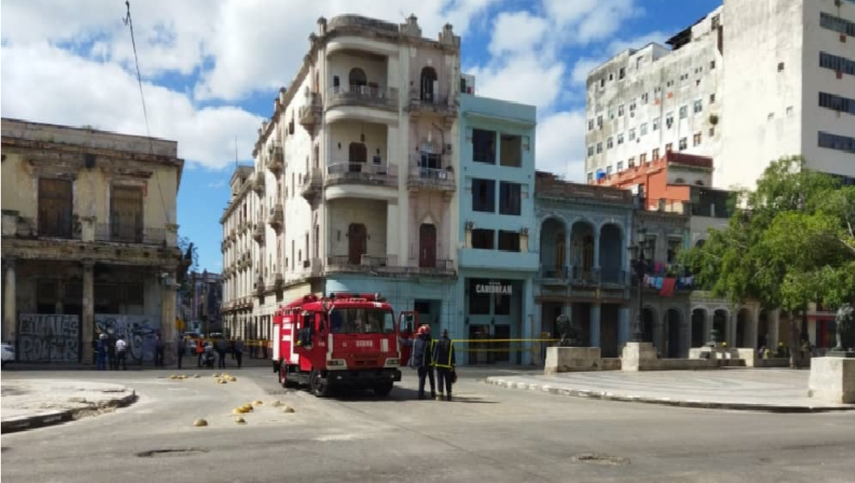 Vista de la calle Prado en las inmediaciones del Hotel Caribbean, en La Habana, Cuba, después de la explosión.&nbsp;