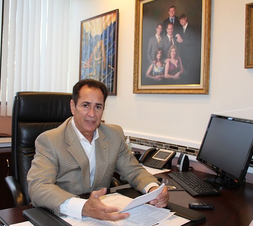 El alcalde José Díaz aspira a la reelección como alcalde, luego de que ocupara su cargo por sustitucion de Manuel Manny Maroño, arrestado por corrupción. 