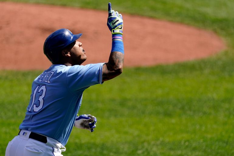 El careta venezolano Salvador Pérez llegó a 47 cuadrangulares en la temporada para liderar la presencia latina