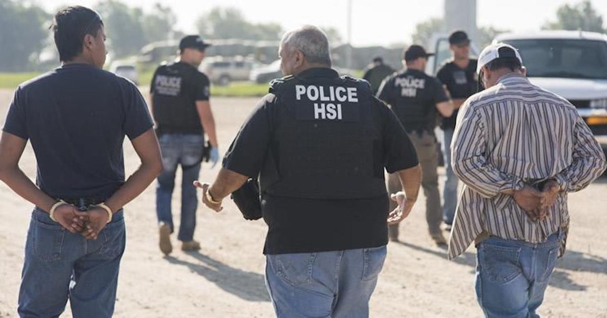 Fiscal general de Florida ordena detener arrestos de indocumentados, esta es la razón