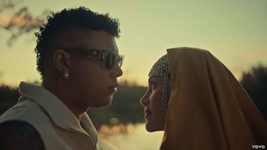 Los cantantes Boza y Greeicy.&nbsp;