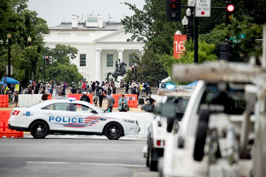 Una imagen parcial de la Casa Blanca (al fondo) desde la calle 16, en Washington, el viernes 19 de junio de 2020.&nbsp;