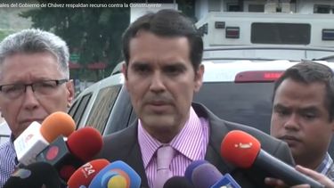exfiscales del gobierno de chavez respaldan recurso contra la constituyente