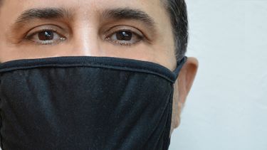 Se impone el uso de mascarillas, norma principal tras reapertura.