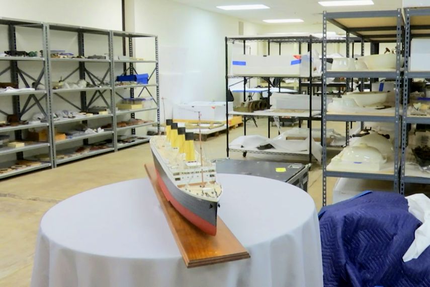 Objetos recuperados del Titanic en los estantes en un almac&eacute;n en Atlanta. &nbsp;