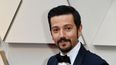 En esta foto de archivo tomada el 24 de febrero de 2019, el actor mexicano Diego Luna llega a la 91 entrega anual de los Premios de la Academia en el Dolby Theatre de Hollywood, California, el 24 de febrero de 2019.
