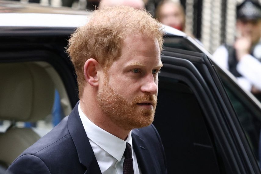 El príncipe Harry de Gran Bretaña, duque de Sussex, llega a los Tribunales Reales de Justicia, el Tribunal Superior de Gran Bretaña, en el centro de Londres el 6 de junio de 2023. 