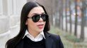 En esta imagen del 6 de diciembre de 2018, Emma Coronel Aispuro, esposa de Joaquín El Chapo Guzmán, llega a una corte federal en Nueva York. En esta imagen del 6 de diciembre de 2018, Emma Coronel Aispuro, esposa de Joaquín El Chapo Guzmán, llega a una corte federal en Nueva York.