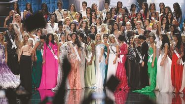 Hoy se conocerá a la ganadora del concurso que consagra a la mujer más bella del universo. Un grupo de 8 jueces incluyendo a Steven Tyler darán su veredicto. (AP)