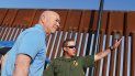 El secretario de Seguridad Nacional, Alejandro Mayorkas, escucha a Anthony Crane, agente de la Patrulla Fronteriza, durante un recorrido de un tramo del muro fronterizo, el martes 17 de mayo de 2022, en Hidalgo, Texas. El secretario de Seguridad Nacional, Alejandro Mayorkas, escucha a Anthony Crane, agente de la Patrulla Fronteriza, durante un recorrido de un tramo del muro fronterizo, el martes 17 de mayo de 2022, en Hidalgo, Texas.