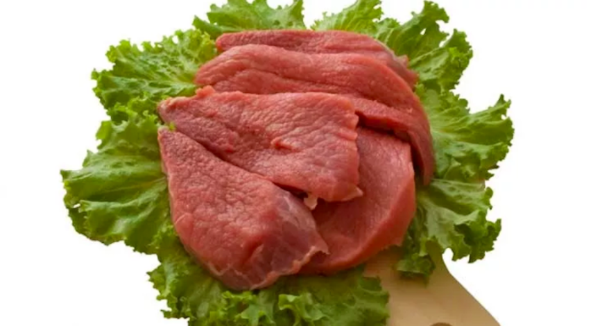 Es mejor congelar la carne en porciones pequeñas para solo descongelar lo que nos vamos a comer.&nbsp;