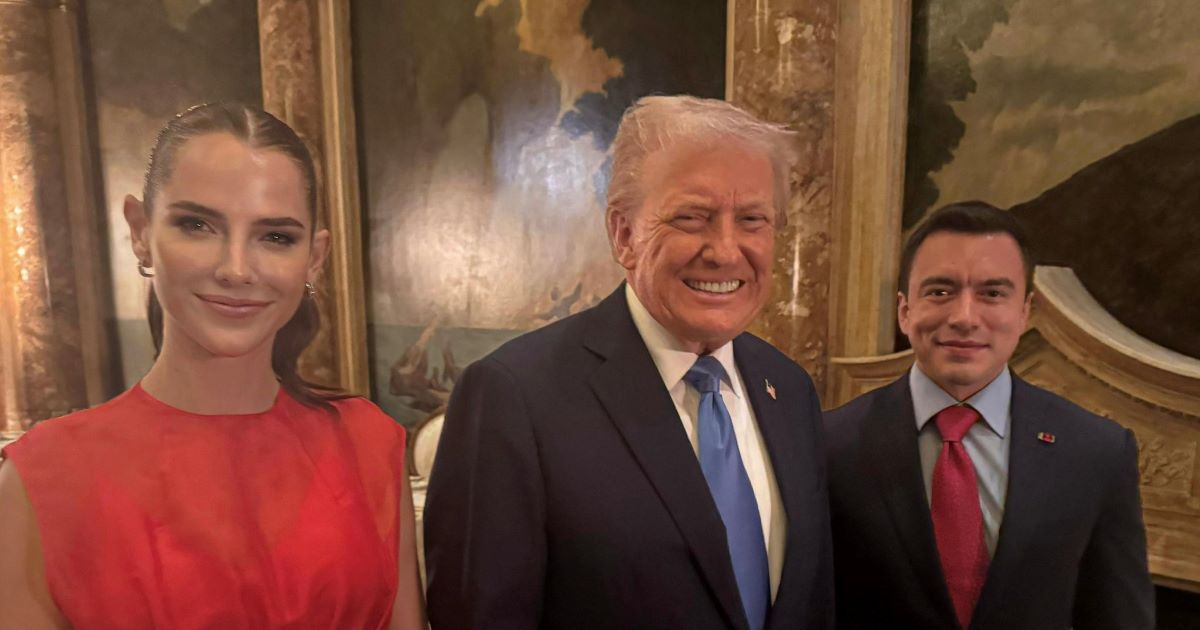Trump se reúne con su homólogo ecuatoriano en Mar-a-Lago para hablar de seguridad y comercio
