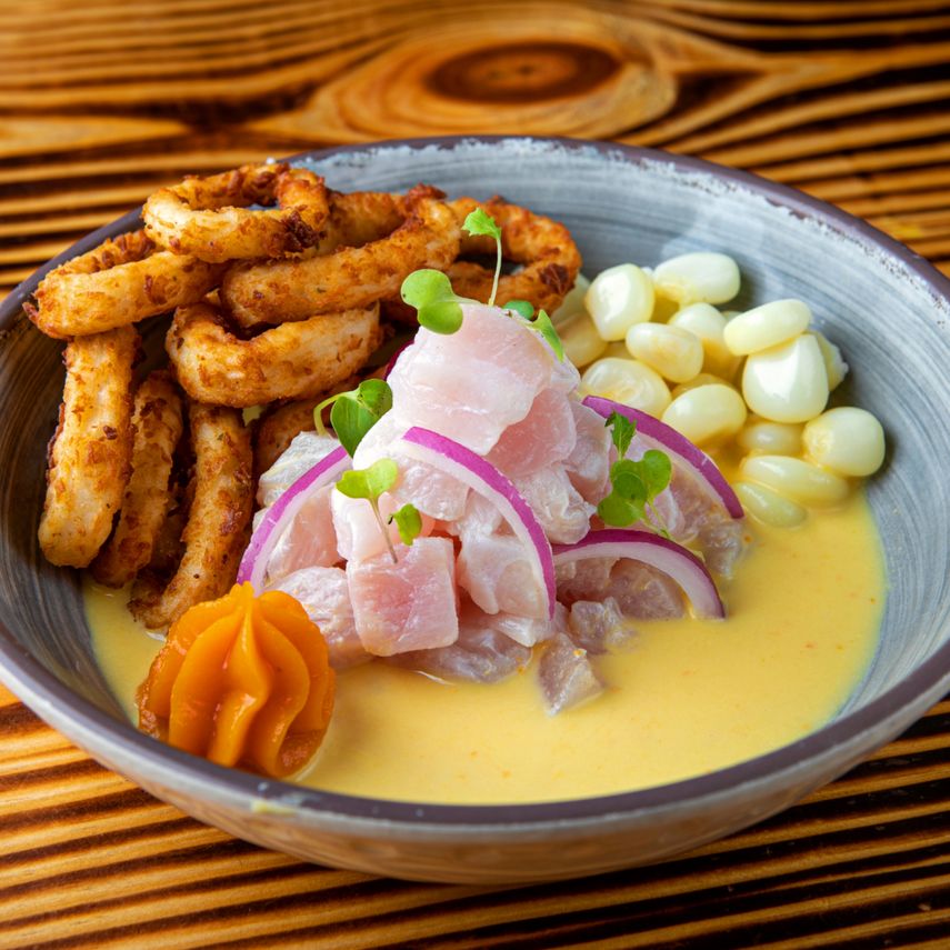 Una de las especialidades de Ceviches by Divino.