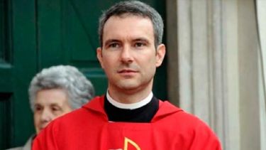 Capella está acusado de la posesión y difusión de grandes cantidades de imágenes de&nbsp;pornografía&nbsp;infantil.