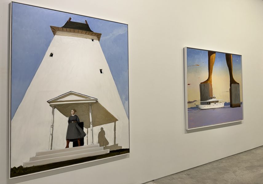 Cuadros en la exposición de Julio Larraz, en Ascaso Gallery, Miami.&nbsp;