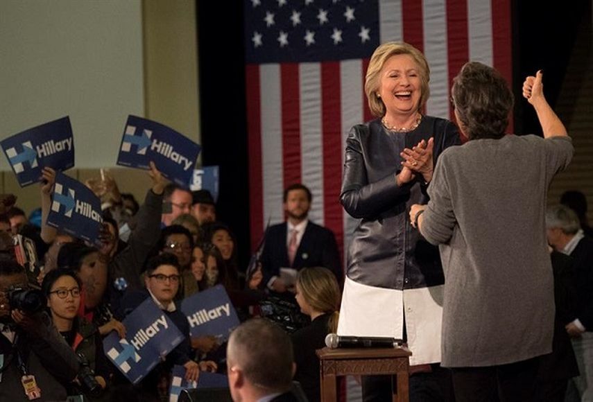 Solo en marzo pasado Clinton acaparó el 53% de las donaciones hechas por ejecutivos financieros de Wall Street, muy por encima de lo recibido por el republicano Donald Trump, que no llega ni al 1% (EFE)