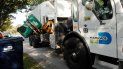 Camiones del servicio de basura del Condado Miami-Dade