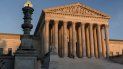 La Corte Suprema al atardecer en Washington, D.C. 