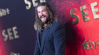 En esta foto de archivo tomada el 23 de agosto de 2022, el actor estadounidense Jason Momoa llega para el estreno de la temporada 3 de See en el Teatro DGA en Los Ángeles, California.