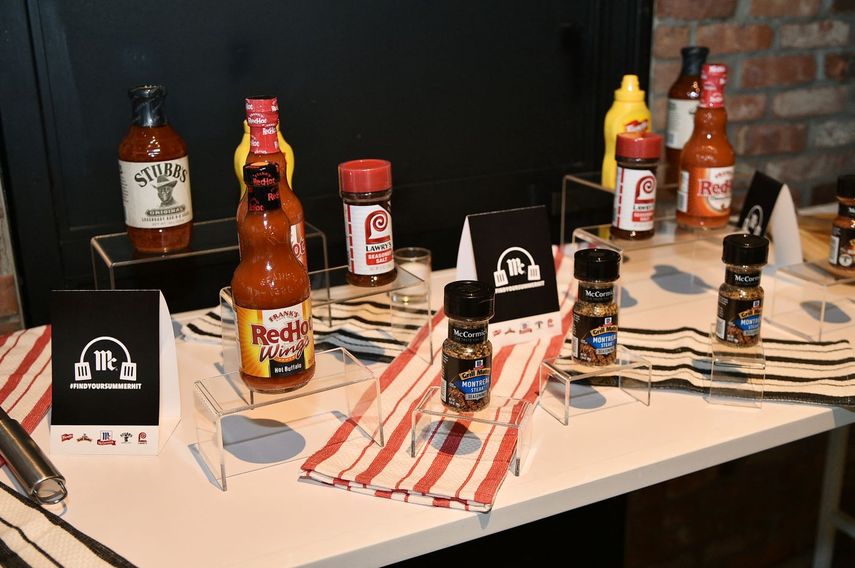 Productos emblemáticos del grupo estadounidense McCormick & Company.