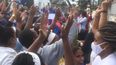 Una “multitud” le gritó insultos. Un día antes había sido objeto de una intensa campaña de difamación en el noticiero estelar de la televisión cubana