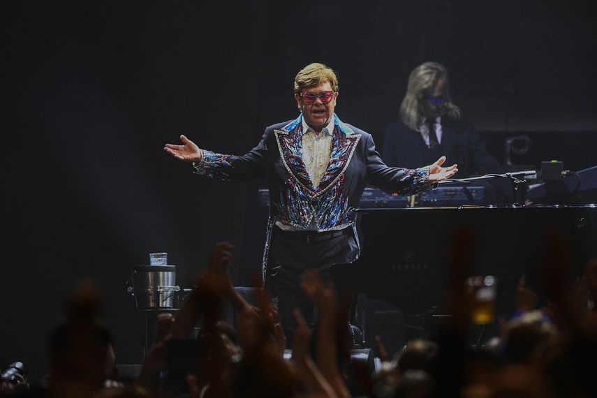 Elton John se presenta en la etapa final de su gira Farewell Yellow Brick Road en Estocolmo, el sábado 8 de julio de 2023.&nbsp;