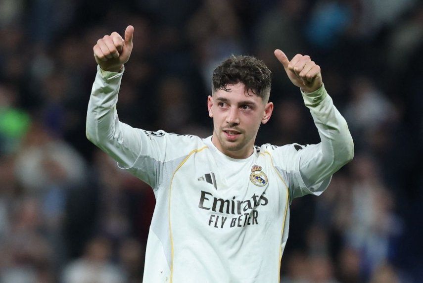 El mediocampista uruguayo del Real Madrid, Federico Valverde, saluda tras la culminación de un partido, el 11 de marzo de 2026.