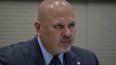 Karim Khan, fiscal de la Corte Penal Internacional, mira durante una conferencia de prensa en La Haya, Holanda, el lunes 3 de julio de 2023, por la apertura de un centro que aspira a procesar el crimen de agresión rusa contra Ucrania en La Haya, en un centro internacional para llevar ante la justicia a los líderes responsables de la invasión.&nbsp;