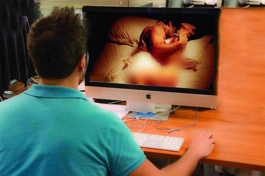 Las computadoras son la ventana por la que millones de personas en el mundo se asoman a la pornografía. (ARCHIVO)