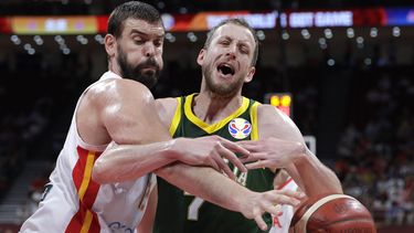 El espa&ntilde;ol podr&iacute;a incluir su nombre en una selecta lista de jugadores que se han titulado en la NBA y el mismo a&ntilde;o ganado medalla de oro en el mundial o Juegos Ol&iacute;mpicos.