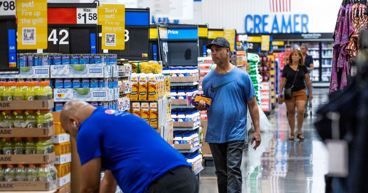 Confianza de los consumidores en EEUU sube en junio