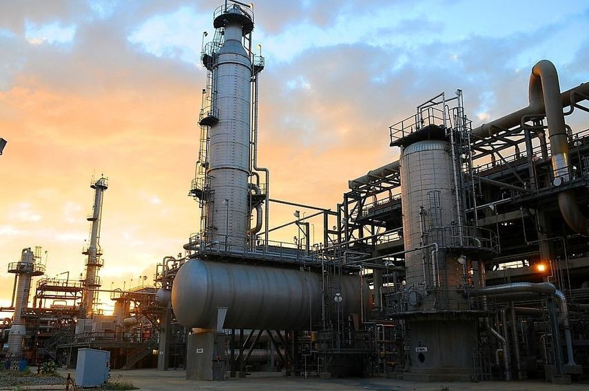 Solo una de las tres unidades de destilación de crudo de Puerto La Cruz está trabajando después de que la refinería reanudó parcialmente esta planta la semana pasada.