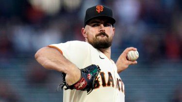 El zurdo Carlos Rodón, de los Gigantes de San Francisco, lanza contra los Rockies de Colorado, en la primera entrada del partido en San Francisco, el 29 de septiembre de 2022.&nbsp;