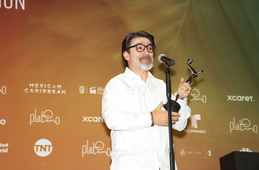 César Troncoso - Mejor interpretacion masculina de reparto en Miniserie o Teleserie por El Eternauta (Argentina).&nbsp;
