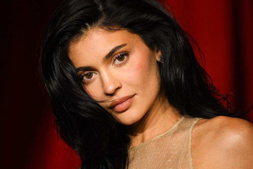 La socialité estadounidense Kylie Jenner llega a la cuarta gala anual del Museo de la Academia en el Museo de la Academia de Cine en Los Ángeles, el 19 de octubre de 2024.