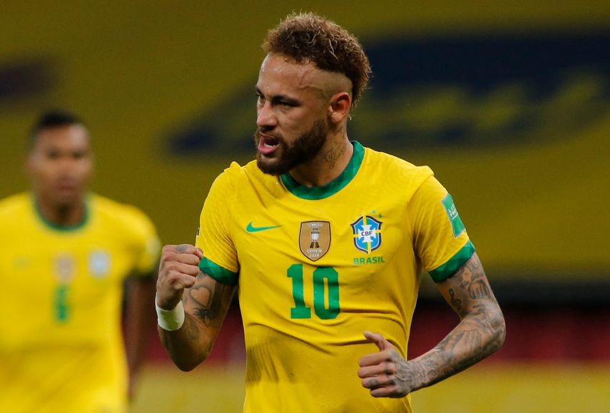 El brasileño Neymar celebra tras anotar un penalti contra Ecuador durante el partido de clasificación sudamericano para la Copa Mundial de Catar 2022 &nbsp;