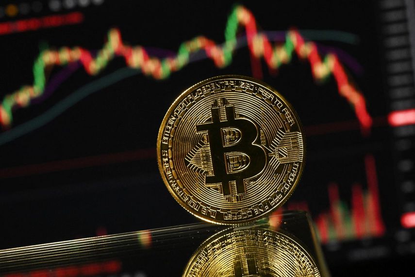 El bitcoin llegó en octubre de 2025 al cambio récord de 126.251 dólares.