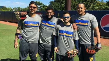 (De izquierda a derecha) Carlos González, Pablo Sandoval, José Altuve y Miguel Cabrera iniciaron su entrenamiento para el próximo Clásico Mundial.&nbsp;