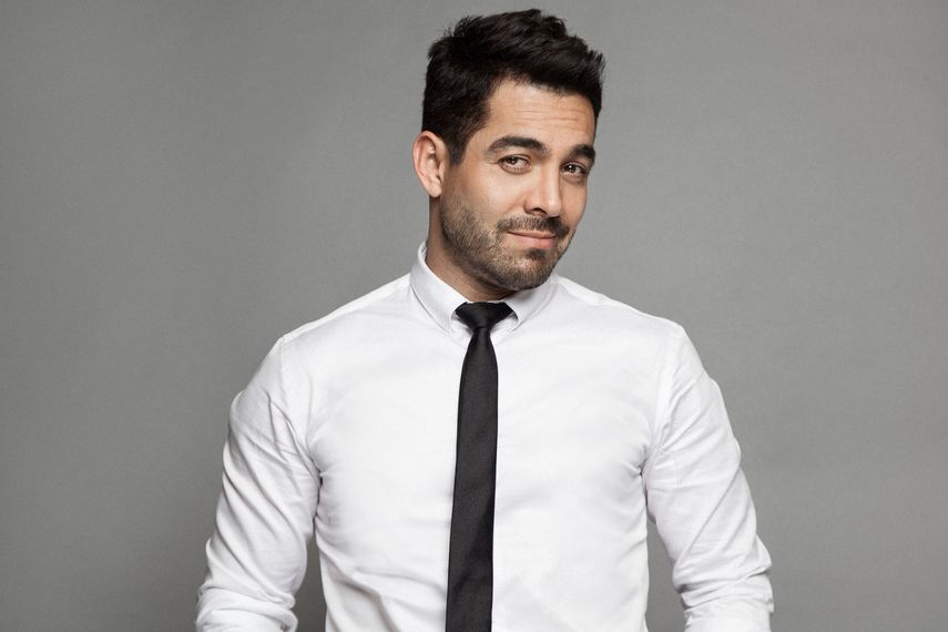 Telemundo confirmó a Omar Chaparro como uno de los conductores de Premios tu música urbano, que se celebrarán el 23 de junio de 2022.