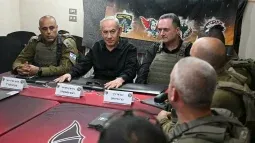 El primer ministro Benjamin Netanyahu visitó la zona de seguridad en el sur del Líbano, junto con el ministro de Defensa, Israel Katz, y el subjefe del Estado Mayor, el general de división Tamir Yadai.