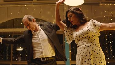 Imagen de la comedia israelí Karaoke, del renombrado director Moshe Rosenthal, con las actuaciones estelares de Lior Ashkenazi y Sasson Gabay.