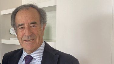 Jesús Sainz Muñoz, es un reconocido empresario de Sevilla, que en la actualidad se desempeña como Secretario General del Círculo de Empresarios