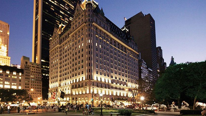 Vista del Hotel Plaza de Nueva York,&nbsp;ubicado en la parte sur del Central Park.