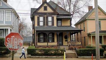 Esta imagen de archivo del 22 de enero de 2018 muestra la casa donde nació el reverendo Martin Luther King Jr., la cual es operada como museo por el Servicio de Parques Nacionales, en Atlanta