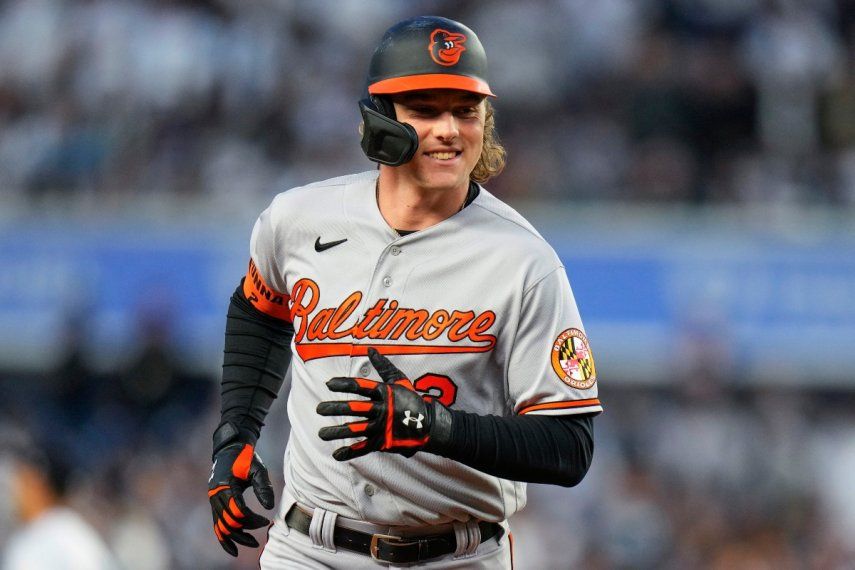 Gunnar Henderson, de los Orioles de Baltimore, corre las bases después de conectar un jonrón en contra de los Yanquis de Nueva York durante la cuarta entrada del juego de béisbol del 23 de mayo de 2023, en Nueva York.