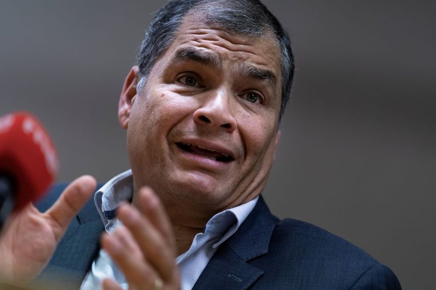 El expresidente de Ecuador, Rafael Correa, sentenciado por corrupci&oacute;n.
