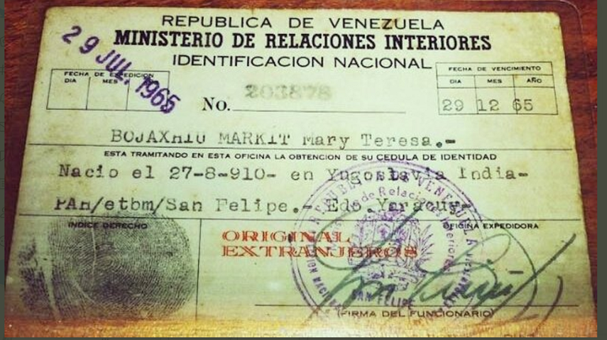 La madre Teresa de Calcuta llegó a Venezuela en 1965 y se le entregó una cédula provisional.&nbsp; La copia de este documento fue publicada por la Conferencia Episcopal Venezolana.&nbsp;